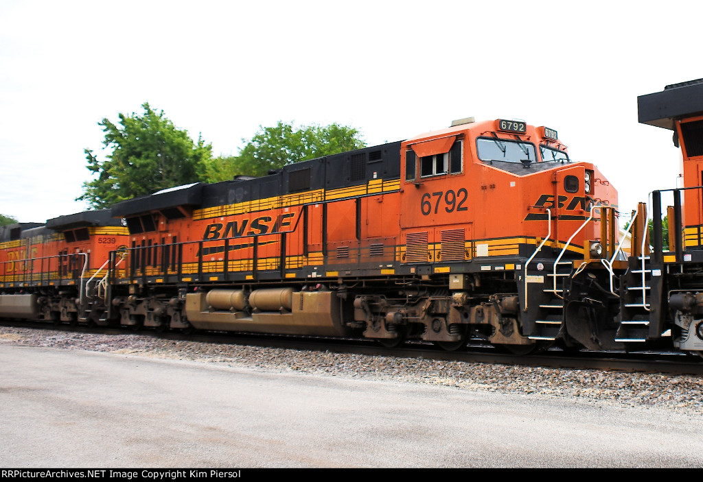 BNSF 6792